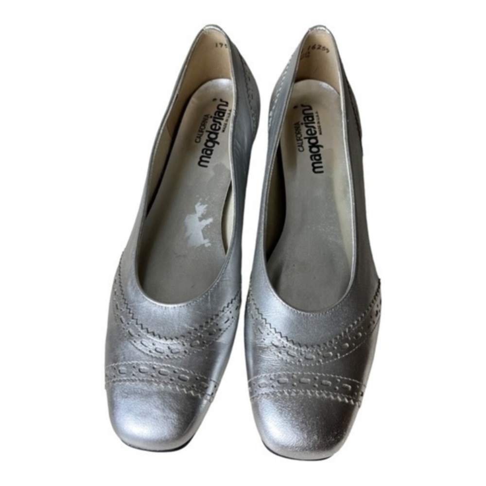 Vintage 1970s California Magdesians Silver Flat Pump Shoes Size 8.5 N - Picture 3 of 8
